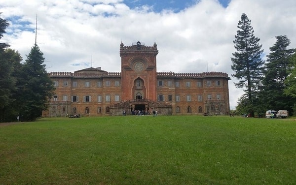 Castello di Sammezzano Sgarbi